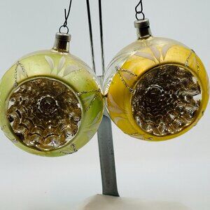 2 VTG MERCURY MICA GLASS INDENT PAINTED CHRISTMAS ORNAMENTS Austria  GOLD GREEN